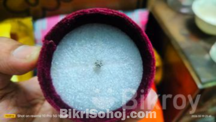 Diamond and gold nosepin mix